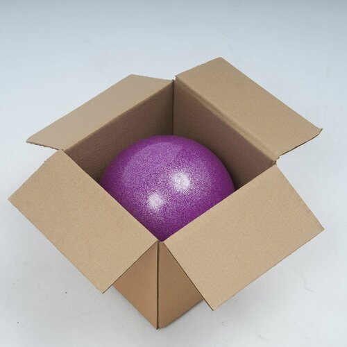 Мяч для художественной гимнастики Lugger 15 см фиолетовый с блестками, накачанный.