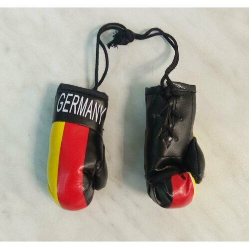 Для бокса перчатки боксерские Германия брелок в машину на зеркало